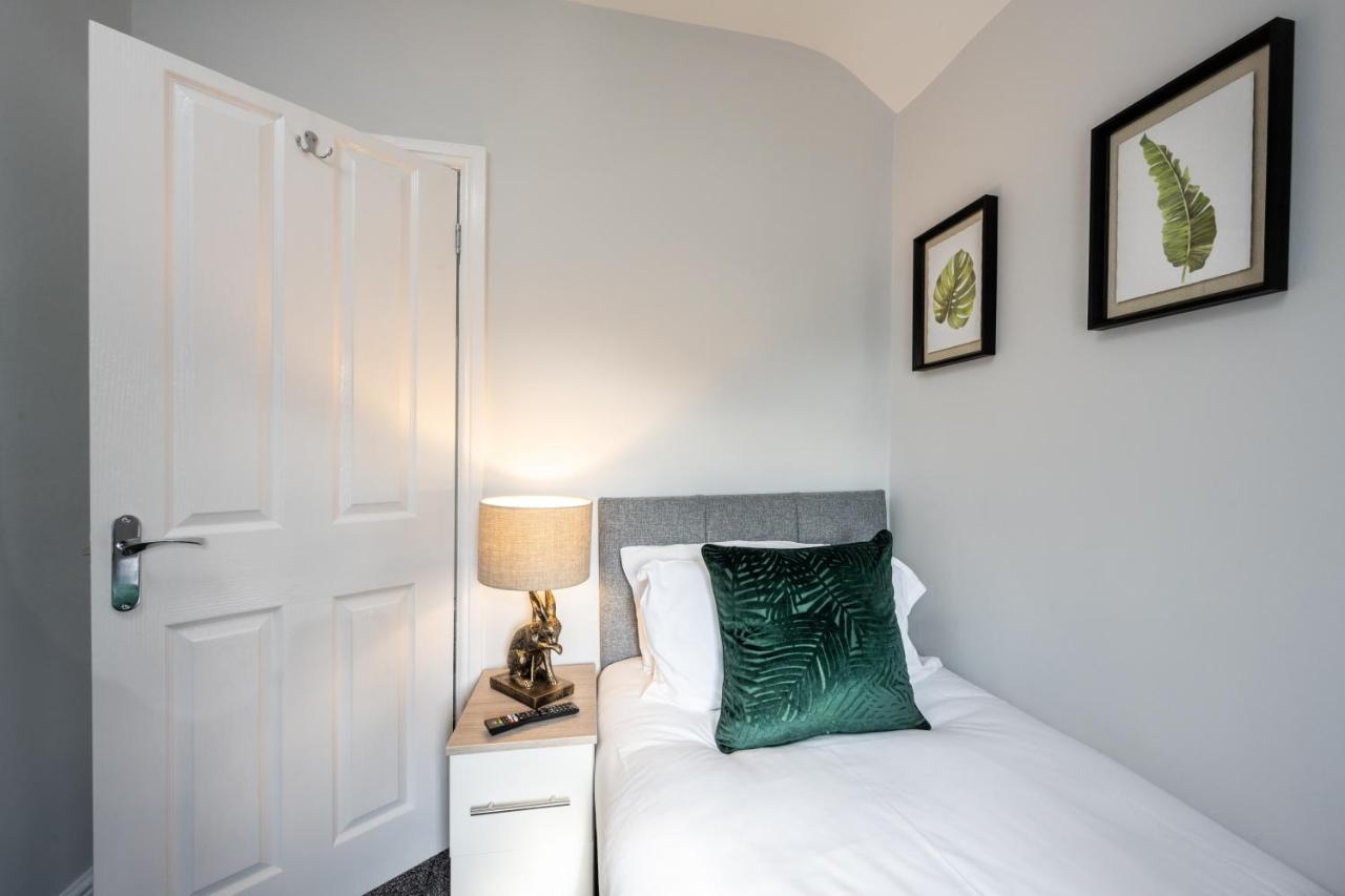 Mulberry House - Luxurious And Modern 4-Bed In Solihull Near Nec,Jlr, Airport, Resorts World, Hs2 Екстериор снимка